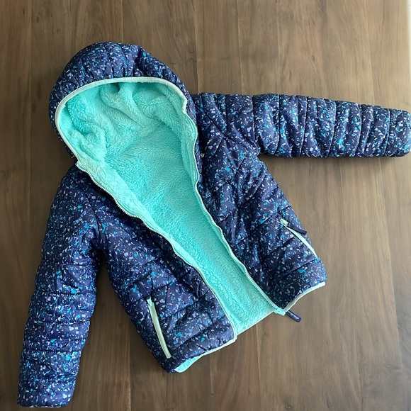 Eddie Bauer Girls reversible fleece puffer size 8/ medium - Picture 8 of 13